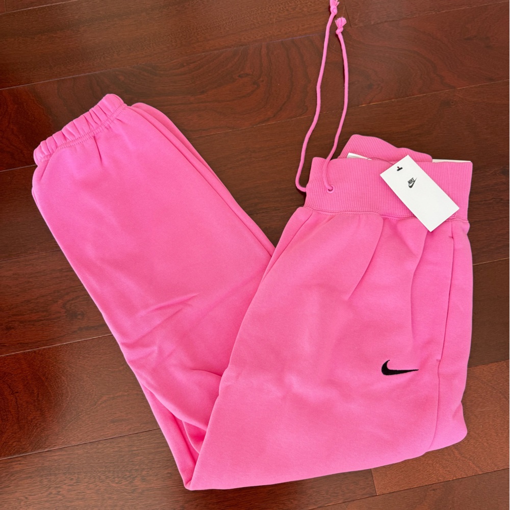 NIKE HIGH WAISTED SWEATS - Picture 4 of 5